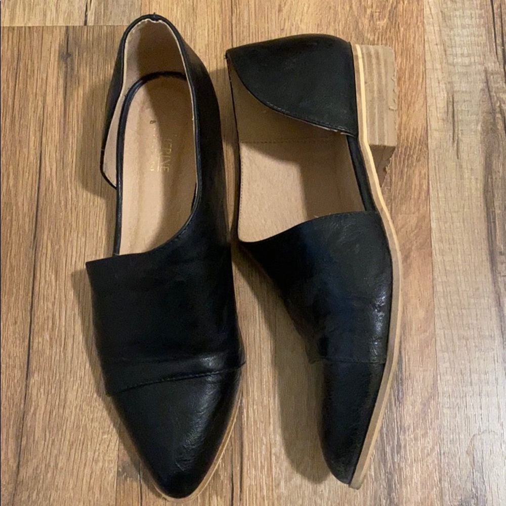 Catherine Malandrino slip on flats
